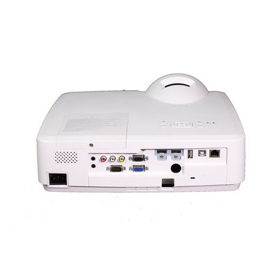 Короткофокусные проекторы для церковных видеопроектов 0.46